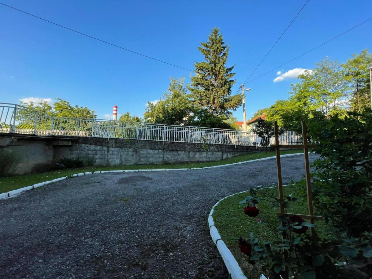 Sunny Garden Apartment Сараево Екстериор снимка